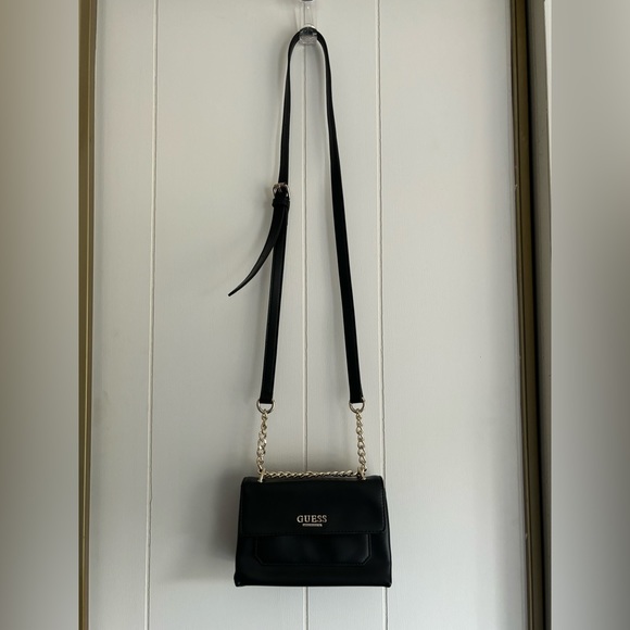 Mini Guess purse - Picture 2 of 7